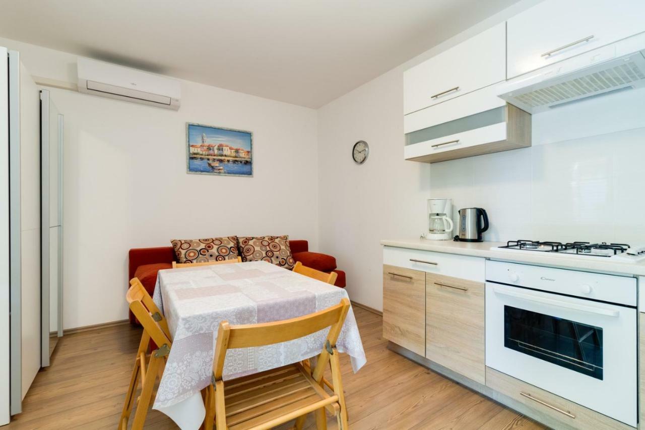 Apartments Perka near beach Pula Bagian luar foto